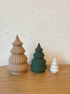 Modern Christmas Tree Decor